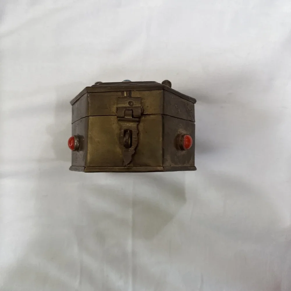Vintage India  Shahid Brass Trinket Box With Blue Orange Gem‎ Stones
